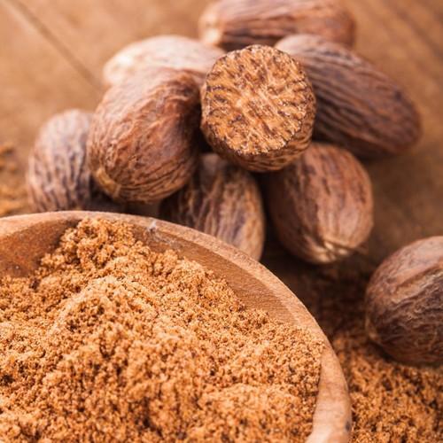 Nutmeg Oil For Skin - Benefits & How To Use It For Skin Glow – VedaOils